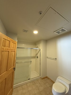 Interior apartment painting project. - This interior apartment painting project refreshed the space with a clean, modern look. All surfaces were properly protected, and walls were prepped as needed for a smooth finish.

We applied Sherwin-Williams Aesthetic White in an eggshell sheen, leaving the apartment bright, clean, and move-in ready. The client was very satisfied with the results.