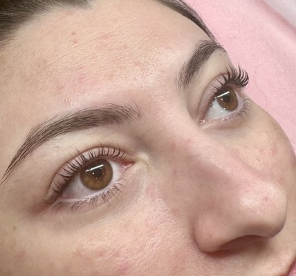 Lash Lift & Tint - Lifted and tinted natural lashes for an effortless, eye-opening look.