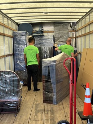 Local move - NONSTOP MOVING is a licensed company with GOOD experience and FAIR price. EVERY customer is IMPORTANT for us. We always ready to make your moving project easy and stress-free for you. 
Our services include:
- Free use furniture protection (blankets, plastic wrap and tape);
- Free use wardrobe boxes;
- Disassembly and reassembly of furniture;
- Free use dollies, rollers, straps, tools etc