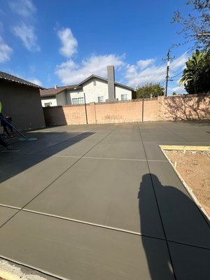 Concrete Patio - This project is a large concrete patio in the backyard of our customer for entertainment. Concrete Patio - This project is a large concrete patio in the backyard of our customer for entertainment.
