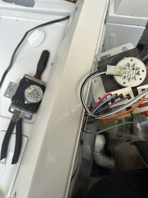 Dryer Repair
Didn't warm up - Didn't warm up.
The dryer did not heat up, I did diagnostics and found problems with the Dryer timer ⏲️ Dryer Repair
Didn't warm up - Didn't warm up.
The dryer did not heat up, I did diagnostics and found problems with the Dryer timer ⏲️
