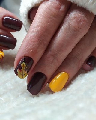 Thanksgiving nails - November is the time to be thankful, a time to remember, and to embrace those who enrich our lives. I’m thankful for a lot of things, but I’m most thankful for you!