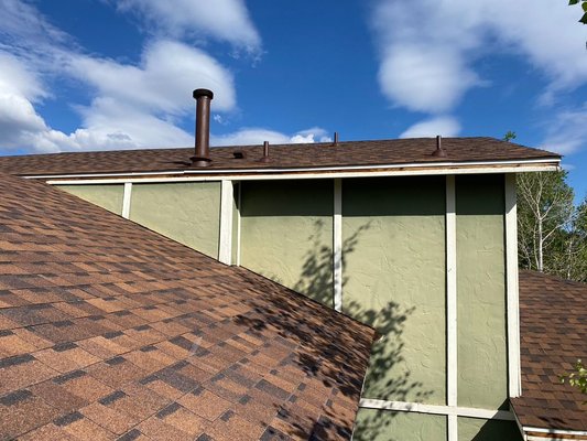 Roof and Gutters - This home had old, worn out 3 tab shingles that needed to be updated for better protection and a more modern look. Roof and Gutters - This home had old, worn out 3 tab shingles that needed to be updated for better protection and a more modern look.