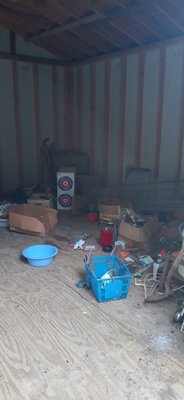 cleaned house last tenants left house full - cleaned up an empty house great for realtor who need homes cleaning
