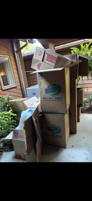 Residential junk removal - A lovely lady was moving into a new house and she hired a moving company and she said the moving people couldn’t take her boxes that had her personal items in them after she unpacked them, so she gave us her number and her address and we were able to help her the same day!