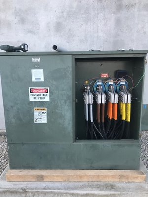 3000 amp service - Transformer terminations 10 parallel sets of 600KCMIL for a 3000 amp service
Also another smaller service. 3000 amp service - Transformer terminations 10 parallel sets of 600KCMIL for a 3000 amp service
Also another smaller service.