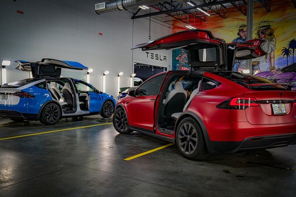 Color Change Vinyl Wraps - Tinterz specializes in customizing vehicles. We have wrapped over 1,000 cars & 20 years of experience with the detail-oriented work that you can trust will be delivered at high quality no matter what kind or level customization is needed!
Does your vehicle need a re-style?
Tinterz is the only place to get that custom look for your car. With over 300+ colors and textures, you can be sure we have what you’re looking for! Not only do they offer a wide range of quality products backed by 5 year warranties from 3M’s Avery Oracal Inozitek but their customer service team will work hard with any design request or idea as well
Color Change Vehicle Wrap Benefits
Protection: Vinyl wraps protect your paint from road debris, scratches and even vandalism.
NEW LOOK - Give your ride a new look without changing the aesthetics of it. Bring new life to your ride.
RESELL VALUE - A wrap can protects the original paint job which increases the resell value of the vehicle. Color Change Vinyl Wraps - Tinterz specializes in customizing vehicles. We have wrapped over 1,000 cars & 20 years of experience with the detail-oriented work that you can trust will be delivered at high quality no matter what kind or level customization is needed!
Does your vehicle need a re-style?
Tinterz is the only place to get that custom look for your car. With over 300+ colors and textures, you can be sure we have what you’re looking for! Not only do they offer a wide range of quality products backed by 5 year warranties from 3M’s Avery Oracal Inozitek but their customer service team will work hard with any design request or idea as well
Color Change Vehicle Wrap Benefits
Protection: Vinyl wraps protect your paint from road debris, scratches and even vandalism.
NEW LOOK - Give your ride a new look without changing the aesthetics of it. Bring new life to your ride.
RESELL VALUE - A wrap can protects the original paint job which increases the resell value of the vehicle.
