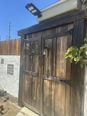 Custom gate made from railroad ties and vintage wood - Custom gate made from vintage railroad ties and wood Custom gate made from railroad ties and vintage wood - Custom gate made from vintage railroad ties and wood