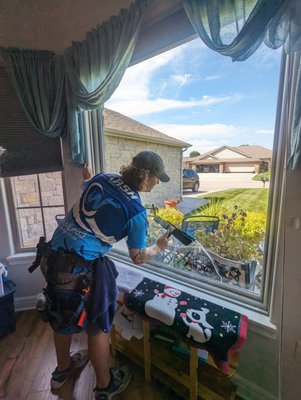 Window Cleaning - Window Cleaning in a variety of locations Window Cleaning - Window Cleaning in a variety of locations