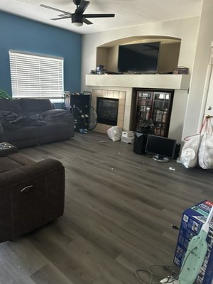 Deep Clean - This was a large 3 bedroom, 2.5 family home. Hard working family with very little time. Check out our IG for FINISHED results !! @apretty.cleaner