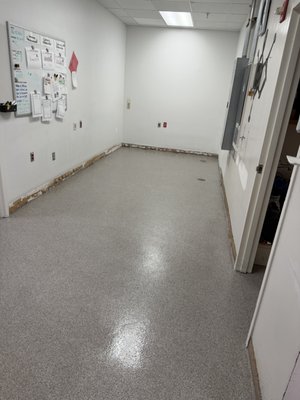 Residential and commercial flooring sales, installation, repairs and maintenance - We specialize in commercial and residential renovations with a focus on all things flooring. From hardwood and laminate to tile, vinyl, and carpet, we transform spaces with expert installation, refinishing, and repair. Browse our photos to see recent projects and contact us for a free estimate—quality craftsmanship and attention to detail guaranteed. Residential and commercial flooring sales, installation, repairs and maintenance - We specialize in commercial and residential renovations with a focus on all things flooring. From hardwood and laminate to tile, vinyl, and carpet, we transform spaces with expert installation, refinishing, and repair. Browse our photos to see recent projects and contact us for a free estimate—quality craftsmanship and attention to detail guaranteed.