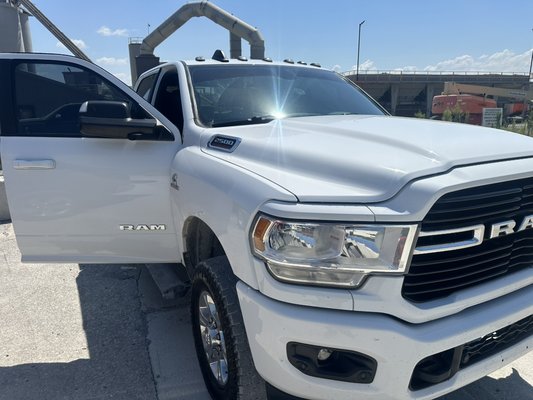 2021 Ram 2500 windshield replacement!! - 2021 Ram 2500 windshield replacement!! 2021 Ram 2500 windshield replacement!! - 2021 Ram 2500 windshield replacement!!