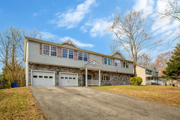 Single Family Home Listings (Seller's Agent & Property Search Services) - As a Realtor, My Entire Business was Created FOR Customer Service! With a personal Motto of eXpect eXcellence, carrying that over to Real Estate Clients who Need to Know they are in the Best Hands Possible, with a Realtor that is Ready and Willing to Do Whatever Needs Done! As a Certified Military Relocation Specialist (MRP) and Specialized Listing Agent with Top Ranking and Production Results, Every Aspect of the Process Is Carefully Monitored and Taken Care Of! Proudly Serving All of Southern Maryland, in Calvert, Saint Marys, Charles and Anne Arundel Counties, Key Today Homes by Belinda Is Here For All of Your Real Estate Needs! eXceeding eXpectations by eXpecting eXcellence Since 2015. Military/First Responder/Volunteer Services Friendly! GOD BLESS the USA! Single Family Home Listings (Seller's Agent & Property Search Services) - As a Realtor, My Entire Business was Created FOR Customer Service! With a personal Motto of eXpect eXcellence, carrying that over to Real Estate Clients who Need to Know they are in the Best Hands Possible, with a Realtor that is Ready and Willing to Do Whatever Needs Done! As a Certified Military Relocation Specialist (MRP) and Specialized Listing Agent with Top Ranking and Production Results, Every Aspect of the Process Is Carefully Monitored and Taken Care Of! Proudly Serving All of Southern Maryland, in Calvert, Saint Marys, Charles and Anne Arundel Counties, Key Today Homes by Belinda Is Here For All of Your Real Estate Needs! eXceeding eXpectations by eXpecting eXcellence Since 2015. Military/First Responder/Volunteer Services Friendly! GOD BLESS the USA!