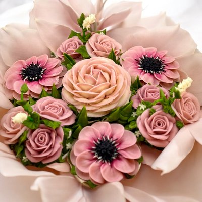 Cupcake Bouquets - Our beautiful and delicious cupcake bouquets make an amazing gift for any occasion as well as gorgeous centerpieces for your table.