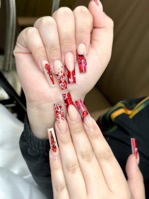 Valentine's Nails - Happy Valentine's Day! Display your love for Valentine's Day with beautiful nail art.