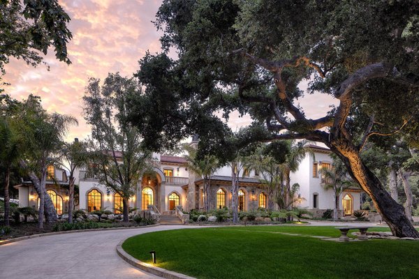 1240 E Valley Road | Montecito, Santa Barbara – Sold by Kendrick Guehr - Sold by top Santa Barbara and Montecito real estate agent Kendrick Guehr, 1240 E Valley Road represents a successful closing in one of California’s most prestigious luxury markets. Located in the heart of Montecito, this property highlights strong buyer demand in a highly sought-after coastal enclave known for privacy, estate living, and world-class amenities.
Kendrick Guehr specializes in Santa Barbara, Montecito, Hope Ranch, and surrounding luxury communities, delivering expert pricing strategy, concierge-level service, and strong negotiation throughout every transaction. This sale reflects his deep understanding of the Montecito real estate market and consistent ability to guide clients through successful closings in competitive conditions. 1240 E Valley Road | Montecito, Santa Barbara – Sold by Kendrick Guehr - Sold by top Santa Barbara and Montecito real estate agent Kendrick Guehr, 1240 E Valley Road represents a successful closing in one of California’s most prestigious luxury markets. Located in the heart of Montecito, this property highlights strong buyer demand in a highly sought-after coastal enclave known for privacy, estate living, and world-class amenities.
Kendrick Guehr specializes in Santa Barbara, Montecito, Hope Ranch, and surrounding luxury communities, delivering expert pricing strategy, concierge-level service, and strong negotiation throughout every transaction. This sale reflects his deep understanding of the Montecito real estate market and consistent ability to guide clients through successful closings in competitive conditions.