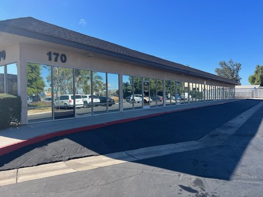 Commercial Window Tinting - Commercial Window Tinting
Film Type: SunTek SYDS-15
Add privacy, comfort, and heat rejection to your business! Commercial Window Tinting - Commercial Window Tinting
Film Type: SunTek SYDS-15
Add privacy, comfort, and heat rejection to your business!