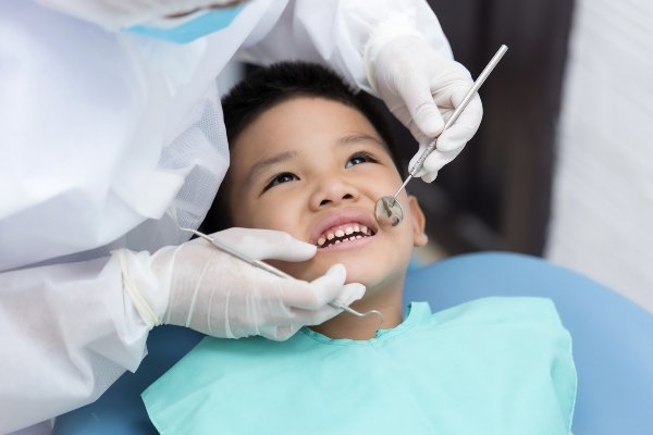 Preventative Care - Preventative care is the key to a healthy smile. Regular checkups allow us to treat issues before they become a problem.  We may recommended intra-oral photos or X-rays/radiographs to provide a comprehensive evaluation of our teeth. We always make sure your smile is healthy and beautiful!