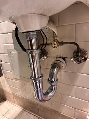 bathroom sink P-trap replacement in Alameda on may 2025 - customer called saying that he had a water leak from his bathroom sink so we stopped by and find out that the old P-trap was cracked so we installed a new one for them. this project took approximately 1 hour and a half of work from start to finish. bathroom sink P-trap replacement in Alameda on may 2025 - customer called saying that he had a water leak from his bathroom sink so we stopped by and find out that the old P-trap was cracked so we installed a new one for them. this project took approximately 1 hour and a half of work from start to finish.