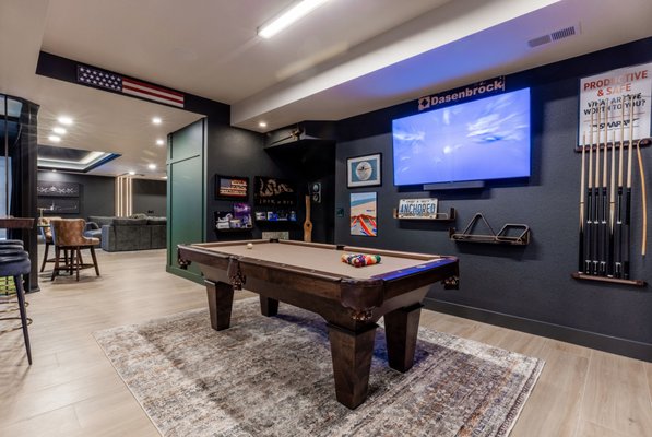 Beautiful Basements - This section of our portfolio showcases the details of the builds completed by ElkStone. Beautiful Basements - This section of our portfolio showcases the details of the builds completed by ElkStone.