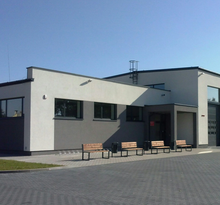 Commercial Painting - Our commercial painting services are designed to enhance and protect your property while minimizing disruption to your operations. We work with businesses of all sizes, offering interior and exterior painting solutions tailored to meet the unique needs of each project. Whether it's an office building, retail space, warehouse, or multi-unit facility, our team delivers high-quality, durable finishes using premium materials and industry-best practices.