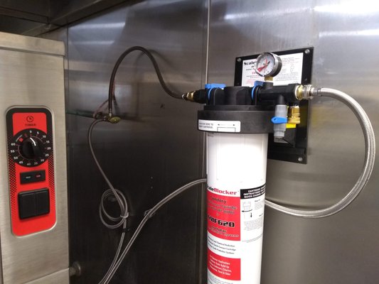 Point of use filter systems for commercial kitchens - Grocery store business with multiple locations trusts Jones Pure Water Service for installation and service of their filtration equipment. Extending the life of their commercial kitchen equipment such as steamer ovens, ice makers, and rinse stations. Point of use filter systems for commercial kitchens - Grocery store business with multiple locations trusts Jones Pure Water Service for installation and service of their filtration equipment. Extending the life of their commercial kitchen equipment such as steamer ovens, ice makers, and rinse stations.