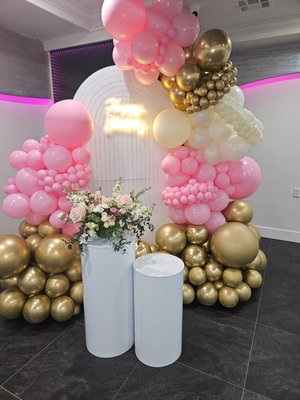 Balloon garlands - Celebrate Your birthday in style with T.WilsonEvents!
We provide full-service décor, centrepieces, balloons and more!! Balloon garlands - Celebrate Your birthday in style with T.WilsonEvents!
We provide full-service décor, centrepieces, balloons and more!!