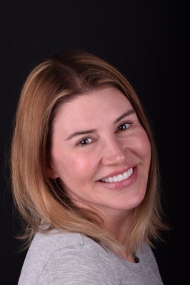 A Journey to the Perfect Smile - She came to my office three years ago looking to improve her smile. She thought that whitening was all she needed and gave it a try. But then she realized that she didn't want to worry about the stains from coffee or wine that we all enjoy so much. We had a consultation, and I showed her various alternatives. She had a very clear idea of how she wanted her smile designed. She wanted the two central teeth to be slightly longer to give her smile a feminine and youthful touch, and that's what we did. I have many photos of this case, but I focus on the before and after, and the light in her eyes when she was satisfied at the end of the treatment. I hope this helps you appreciate the importance of these transformations and the commitment we have to each of our patients.

She left this review when she completed her treatment:

Obsessed with Dr. Anna!!!!! She was not my first dentist when I started at Miracle Smile, she actually came in once I was midway through my Invisalign and well, my experience from them on was magic! No one likes to go to the dentist, but I actually do bc of her!! My smile transformation is just above and beyond my expectations. She is so detailed and so thorough and so meticulous. I told her yesterday I can never move bc she has to be my dentist foreverrr! Adore doesn’t even begin to describe