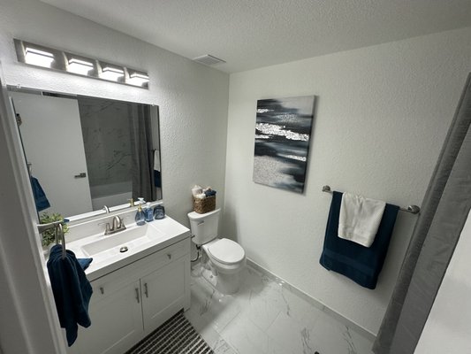 🏢 1-Bedroom Condo Renovation – Sacramento, CA - Complete renovation of a 1-bedroom condo, featuring:
✅ New luxury vinyl flooring throughout
✅ Modern kitchen remodel with custom cabinets
✅ Full bathroom upgrade with tile, fixtures, and LED lighting
✅ Fresh interior paint and updated trim
✅ Space optimization for open, modern living
Project completed in under 3 weeks.
Client requested a clean, durable, and stylish design.
Fully permitted. Licensed & insured team. 🏢 1-Bedroom Condo Renovation – Sacramento, CA - Complete renovation of a 1-bedroom condo, featuring:
✅ New luxury vinyl flooring throughout
✅ Modern kitchen remodel with custom cabinets
✅ Full bathroom upgrade with tile, fixtures, and LED lighting
✅ Fresh interior paint and updated trim
✅ Space optimization for open, modern living
Project completed in under 3 weeks.
Client requested a clean, durable, and stylish design.
Fully permitted. Licensed & insured team.