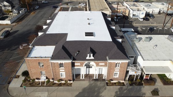 New roof for Women's Club of Bakersfield - The Woman's Club of Bakersfield is an amazing nonprofit that helps so many people in Kern County. This historic building is over 100 years old. We were proud to do a full reroof for this amazing charity. New roof for Women's Club of Bakersfield - The Woman's Club of Bakersfield is an amazing nonprofit that helps so many people in Kern County. This historic building is over 100 years old. We were proud to do a full reroof for this amazing charity.