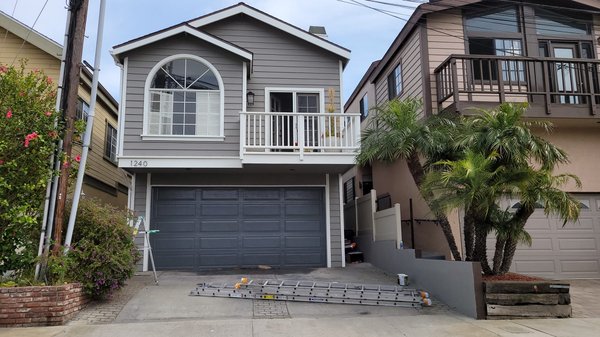 Exterior Residencial Painting jobs. - These are photos of residential painting jobs. Our professional painters only use the best preparation techniques and the best products to get the long-lasting results you want and the most professional look. Exterior Residencial Painting jobs. - These are photos of residential painting jobs. Our professional painters only use the best preparation techniques and the best products to get the long-lasting results you want and the most professional look.