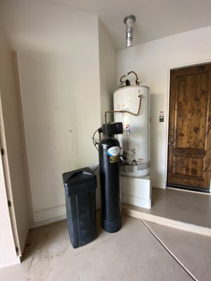 Water Heater - This was a water heater that had busted!  Unfortunately the homeowner wasn't able to get us in sooner and mold started to grow!  Water damage isn't always visible, call us for a free inspection