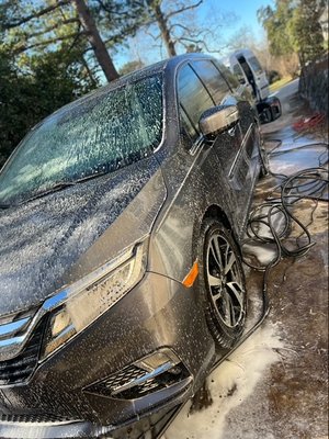 2018 Honda Odyssey - This minivan is definitely a workhorse for this family! Mom said it "gets full use/abuse from 2 kids and a dog." We cleared out the trash, cleaned out the dirt & pet hair, and made this mom-van look showroom ready again!