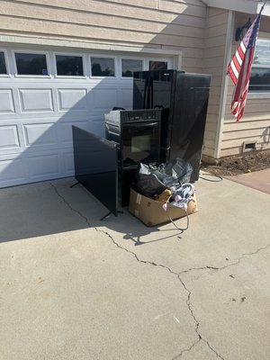Appliance removal San Marcos - Any repeat customer contacted us for appliance removal, San Marcos, we were able to get out there that same day and get the refrigerator and oven hauled away Appliance removal San Marcos - Any repeat customer contacted us for appliance removal, San Marcos, we were able to get out there that same day and get the refrigerator and oven hauled away