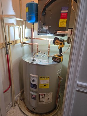 Water heater installation and repairs - New water heater were install after previously water heater leaks from bottom Water heater installation and repairs - New water heater were install after previously water heater leaks from bottom