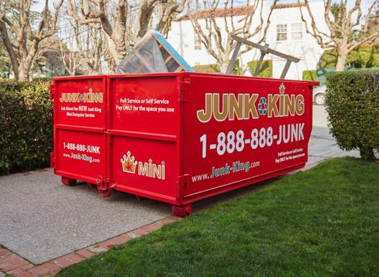 12 Yard Dumpster Rentals - Our Self Service Dumpster Rental is #1 rated in North America! We only offer 12 Yard Dumpsters!

Do you have a DIY or Spring Cleaning project in mind? Are you cleaning out your garage, closet and backyard or just decluttering your home or office? Junk King's self service dumpster rental offers fair, flexible pricing for all kinds of do it yourself junk removal projects. When you choose to rent a dumpster from Junk King, you can expect friendly service, convenient drop-off, on-time and fair, flexible pricing. With Junk King's dumpster rental services you pay ONLY for the space you use.