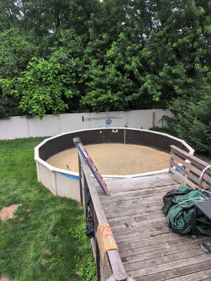 Stillwater Finish - Liner in, skimmer sealed, and water crystal clear — finished and filled to perfection. Stillwater Finish - Liner in, skimmer sealed, and water crystal clear — finished and filled to perfection.