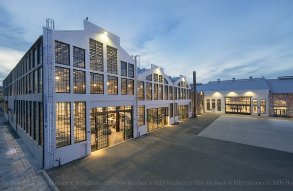 Pier 70 San Francisco - Pier 70 is a historic pier in San Francisco’s Potrero Point neighborhood. In this stately converted warehouse, MAZ Glass fabricated and installed two glass walls and a magnificent elephant door. Pier 70 San Francisco - Pier 70 is a historic pier in San Francisco’s Potrero Point neighborhood. In this stately converted warehouse, MAZ Glass fabricated and installed two glass walls and a magnificent elephant door.