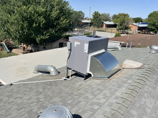 Carrier 5 Ton Package System - This was a 20 year old unit replacement. Owners bill were over $500/mo. We installed a new unit, stand and elbow. Carrier 5 Ton Package System - This was a 20 year old unit replacement. Owners bill were over $500/mo. We installed a new unit, stand and elbow.