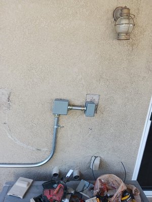 Low voltage fuse installation and 40 amp break replacements - We replaced a new 40 amp break and added new low voltage fuse, lastly, we run a ground wire with 1 inch line to correct