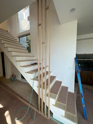 Una instalación. De un proyecto de pasamanos diseño personalizado del cliente - Es una casa nueva. Donde se iso el trabajo Una instalación. De un proyecto de pasamanos diseño personalizado del cliente - Es una casa nueva. Donde se iso el trabajo