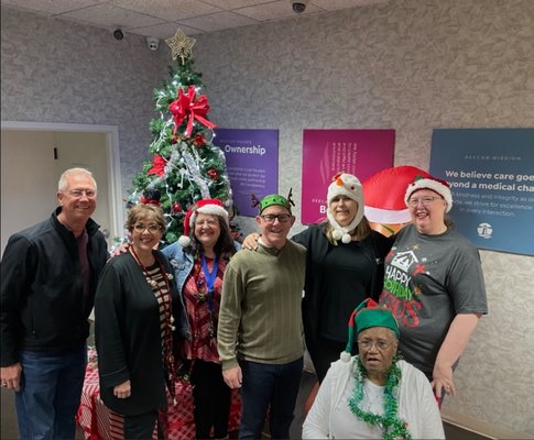 Volunteer Opportunities - Visitation Team Volunteering at Christmas Volunteer Opportunities - Visitation Team Volunteering at Christmas