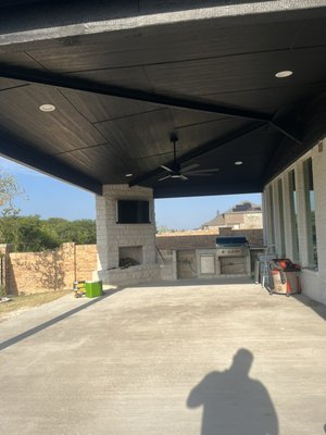 Patio electrical. - This beautiful patio was done in Ana,Tx.  True Power Electric LLC. Was responsible for all the electrical permit and for the job to be completed.  Customer now can enjoy the outdoor living at any time.