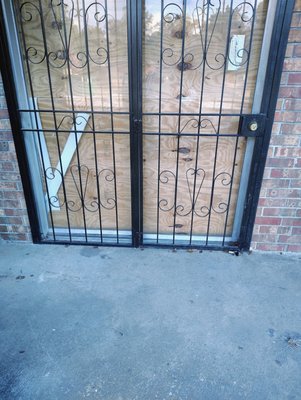 Call Decatur Solution Works for all your home care needs - This was a home that someone broke into and was squatting. We went in and put the guy out. secured the building changed the locks and put a lock box on there for a customer that was out of state at the time.
customer gave us the job to clean up the place afterwards. Call Decatur Solution Works for all your home care needs - This was a home that someone broke into and was squatting. We went in and put the guy out. secured the building changed the locks and put a lock box on there for a customer that was out of state at the time.
customer gave us the job to clean up the place afterwards.