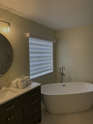 ￼ full master bathroom remodel included free￼ stand tub - This beautiful bottom was remodeled with a  beautiful taste, and nice material selection.
We renovate everything A-to-Z included new plumbing and electrical, and we add a free stand tub
