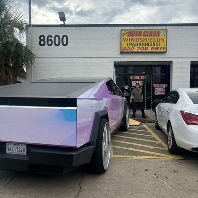 Wrap done well - This remodel was done to a tesla cyberteuck
Do you like it Wrap done well - This remodel was done to a tesla cyberteuck
Do you like it