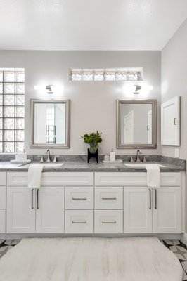 Bathroom Goals - Escape the everyday and indulge in a luxurious bathroom sanctuary designed by Echelon Design & Build. Our "Bathroom Bliss" portfolio showcases our passion for creating exquisite and functional bathroom spaces that prioritize relaxation, rejuvenation, and personal style. Whether you envision a serene and minimalist retreat, a spa-like haven with a soaking tub and rainfall shower, or a bold and vibrant space with custom tilework and statement fixtures, our team will meticulously bring your vision to life. We handle every detail, from the initial design concept to the final installation, ensuring a seamless and stress-free experience. Contact us today for a free consultation and let us help you create the ultimate bathroom oasis to unwind, recharge, and indulge in self-care.
#BathroomBliss #SpaInspiredBathrooms #LuxuryBathroomDesign #Nashville #EchelonDesignAndBuild Bathroom Goals - Escape the everyday and indulge in a luxurious bathroom sanctuary designed by Echelon Design & Build. Our "Bathroom Bliss" portfolio showcases our passion for creating exquisite and functional bathroom spaces that prioritize relaxation, rejuvenation, and personal style. Whether you envision a serene and minimalist retreat, a spa-like haven with a soaking tub and rainfall shower, or a bold and vibrant space with custom tilework and statement fixtures, our team will meticulously bring your vision to life. We handle every detail, from the initial design concept to the final installation, ensuring a seamless and stress-free experience. Contact us today for a free consultation and let us help you create the ultimate bathroom oasis to unwind, recharge, and indulge in self-care.
#BathroomBliss #SpaInspiredBathrooms #LuxuryBathroomDesign #Nashville #EchelonDesignAndBuild