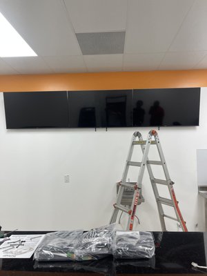 Alarm and camera setup - This job was a referral from the next door neighbor (business). Customer was exited to see her vision come to life! Alarm and camera setup - This job was a referral from the next door neighbor (business). Customer was exited to see her vision come to life!