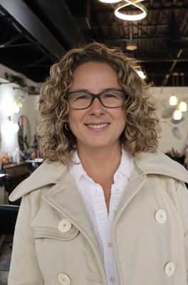 Natural curl specialists - ChatGPT
A curl specialist is someone who has extensive knowledge and expertise in working with curly hair types. They understand the unique characteristics and challenges of curly hair, such as texture, porosity, and curl pattern, and are skilled in providing customized care and styling techniques. A curl specialist may be trained in specific cutting and shaping methods tailored to enhance the natural curl pattern and help clients manage and maintain their curls effectively. They also stay updated on the latest products and trends in the industry to provide the best advice and recommendations for curly hair care.