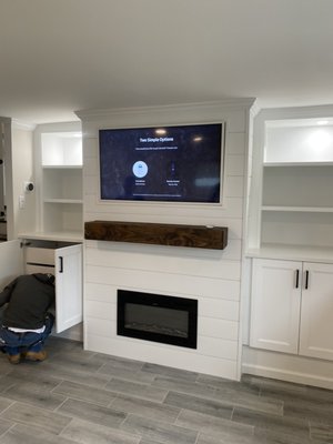 This was beautiful job, which is did it. The customer was very very happy ￼ - This was our wall design. We did it in this wall the home owner. He wants me to make something nice in this wall and I make something beautiful. ￼